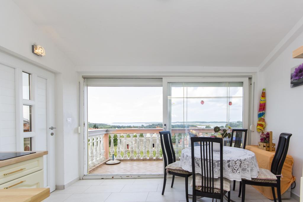 Apartment Vilic Πούλα Εξωτερικό φωτογραφία